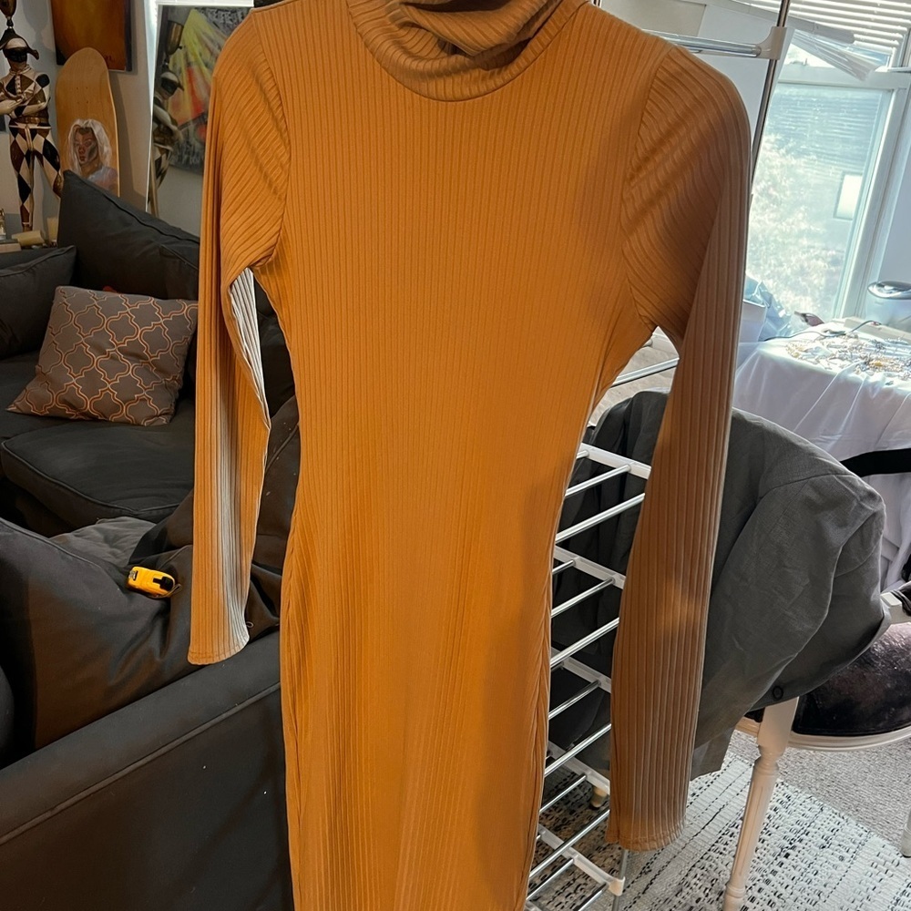 Missguided roll neck Tan Long Sleeve Turtleneck Dress - Picture 8 of 8
